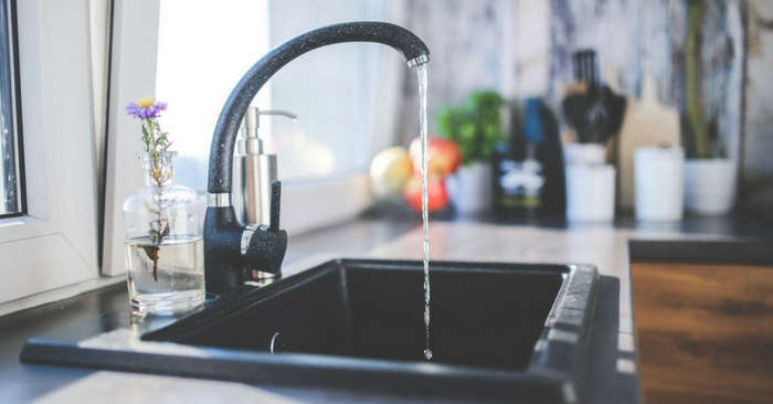 Leitungswasser trinken: Mit einem Wassertest auf Nummer Sicher